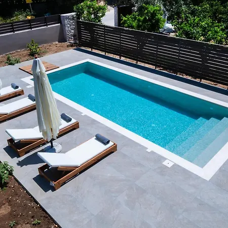 Generation And Διαμέρισμα